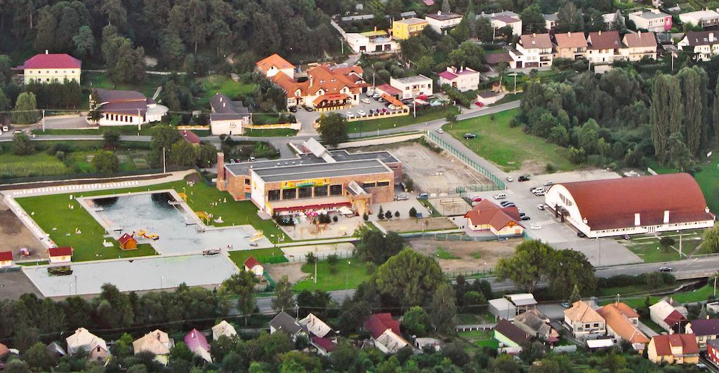 Penzion Kastiel Velky Krtis Exterior photo