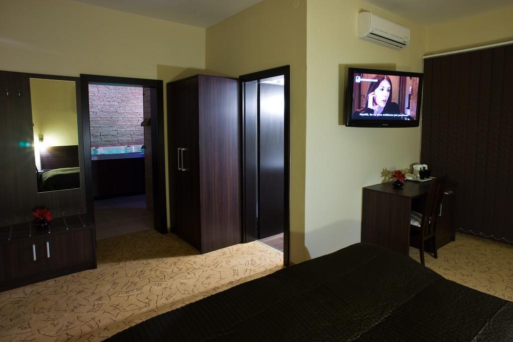 Penzion Kastiel Velky Krtis Room photo