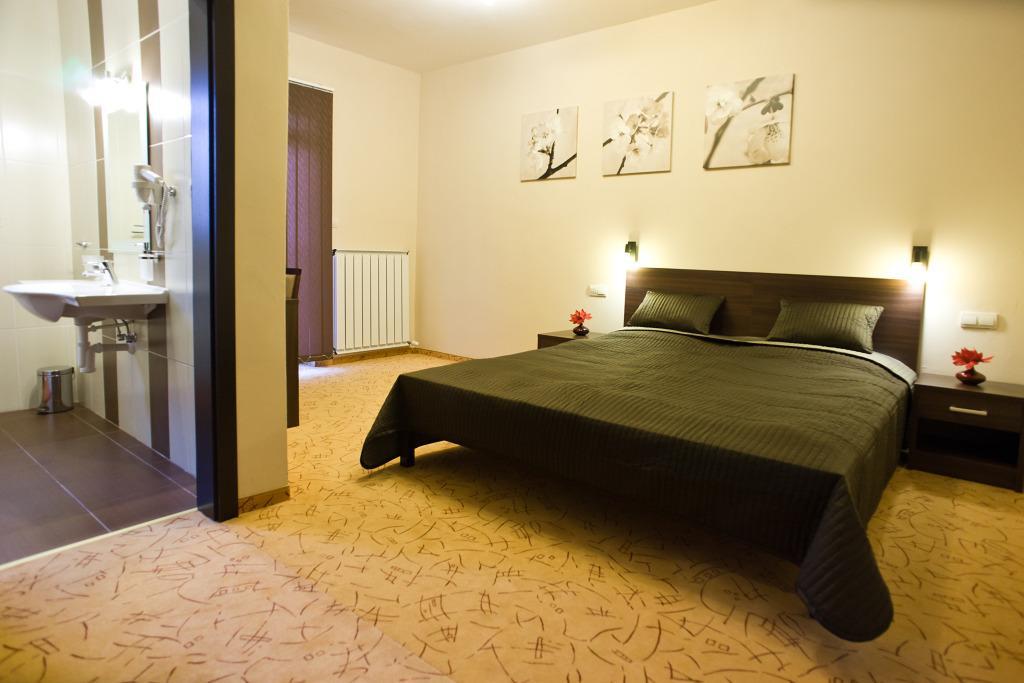Penzion Kastiel Velky Krtis Room photo
